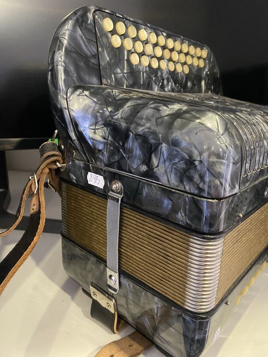 Acordeon Hohner Club II