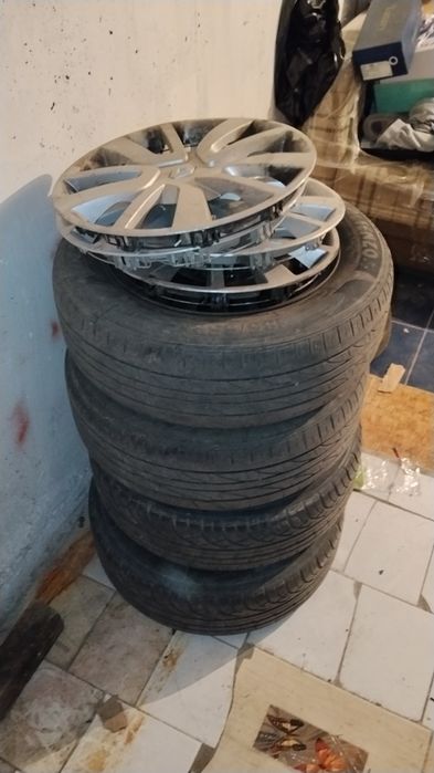 Комплект колес с дисками от Рено 185/65/15