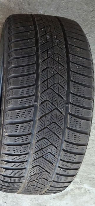 Anvelope iarna 2 buc Pirelli Winter 235 45 18 VW Passat B8 3G