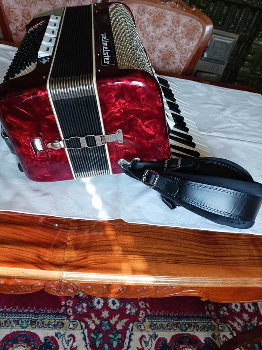 Acordeon Weltmeister 96 basi.