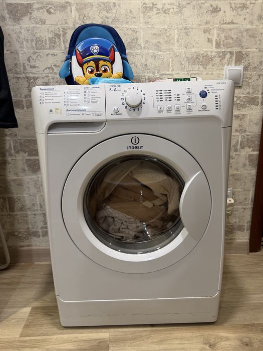 Продам стиральную машину INDESIT