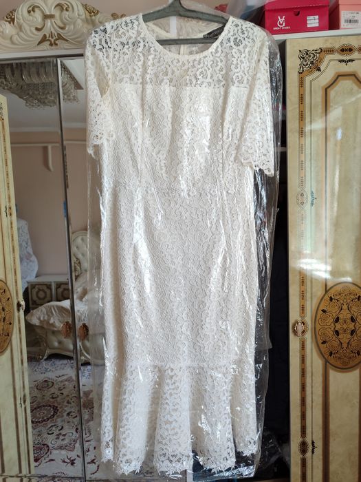 нарядное платье цвета айвори