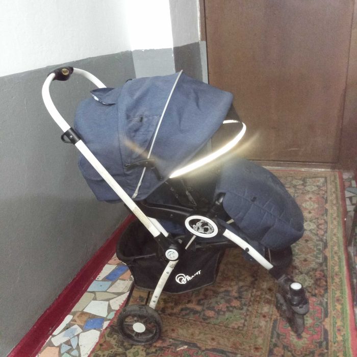Детская коляска.