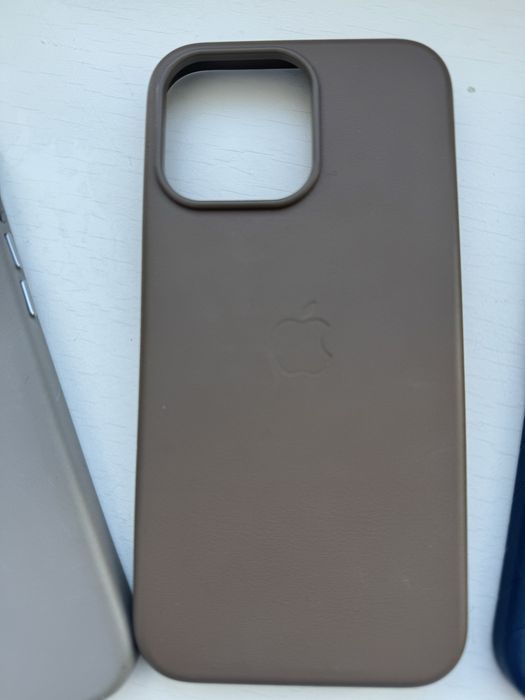 Чехлы на телефон