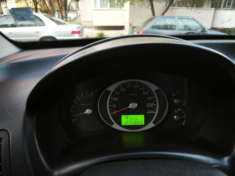 Продавам Хюндай "Туксон", всичко платено,  оборудван с газов инжекцион