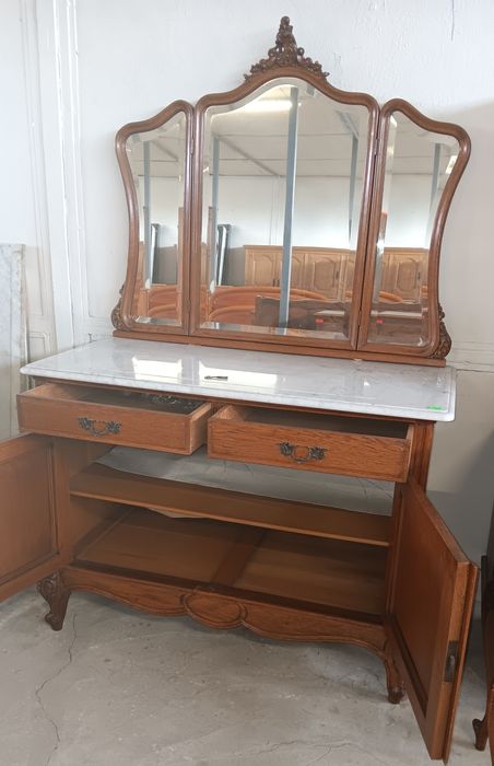 Антикварен комплект- обзавеждане за спалня