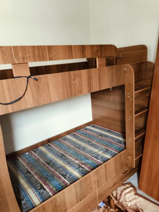 Продам двухярусную кровать