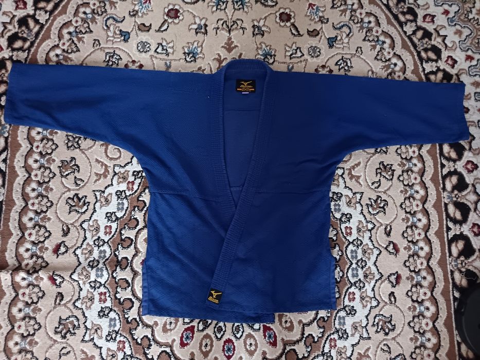 Продам кимоно размер 3/160