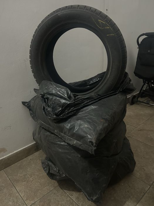 Продам зимние шины липучку
