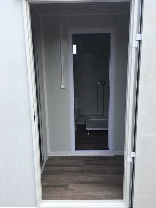 Контейнери за живеене. Фургони. Тоалетни кабини. WC.