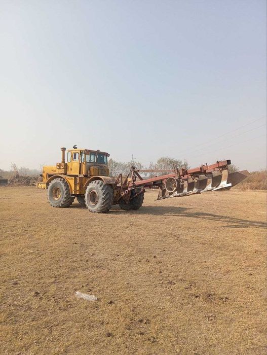 Traktor K-700 (kasemsod) srochna sotiladi