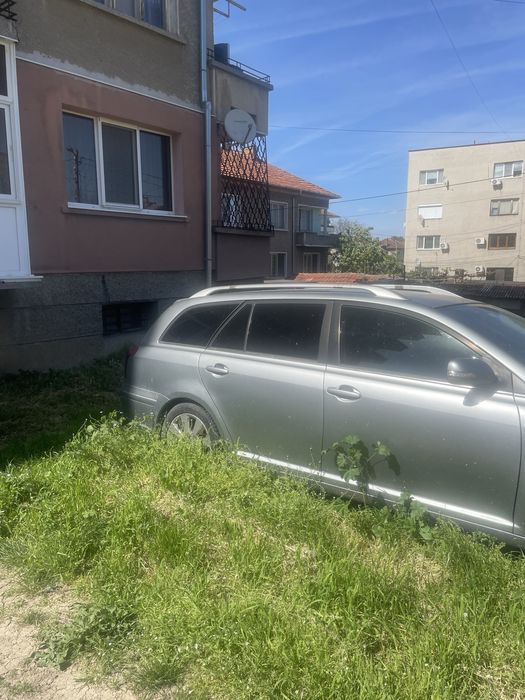 Тойота Авенсис 2000  D4D -2008г