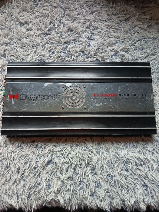 Vând doua amplificatoare auto crunch