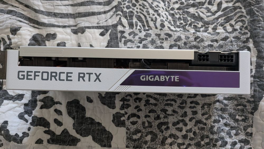 Продам rtx 3070 gigabyte vision, 8gb