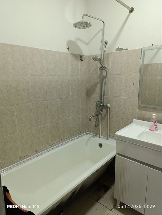 Sergeli rayon 5a da 3 xonali uy sotiladi.