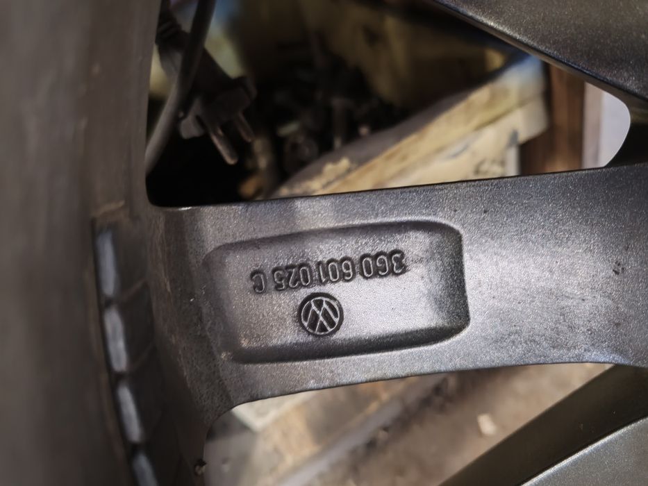 Продавам оригинални джанти 17 5x112 за Vw passat b8