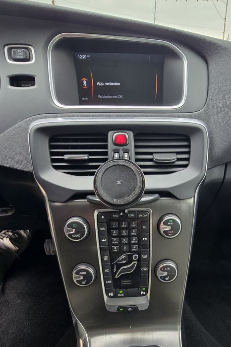 Volvo V40 Summum * Panoramic * Key-less