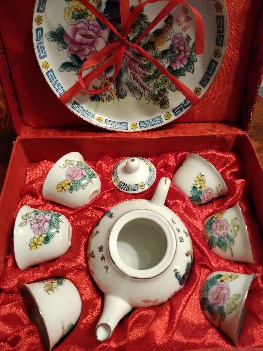 Set portelan servire tarie bauturi alcoolice sake soju tuica