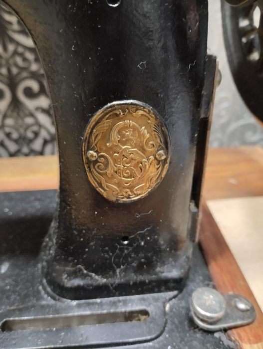 Швейная машинка Зингер Singer