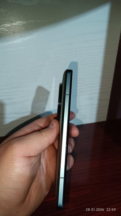 Xiaomi 13 ultra girt yetim lekin. china versiya faqat naxtga obmen yoq