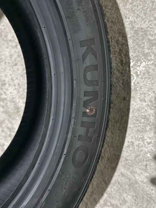 R17 kumho 225/45/17