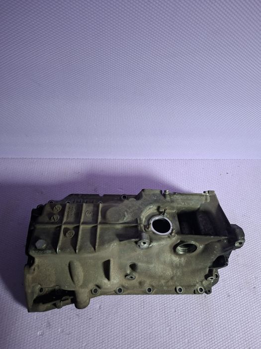 Baie de ulei Xdrive N47 D20C BMW E84 E90 E91 E92 Cod 7803073 in stare foarte buna