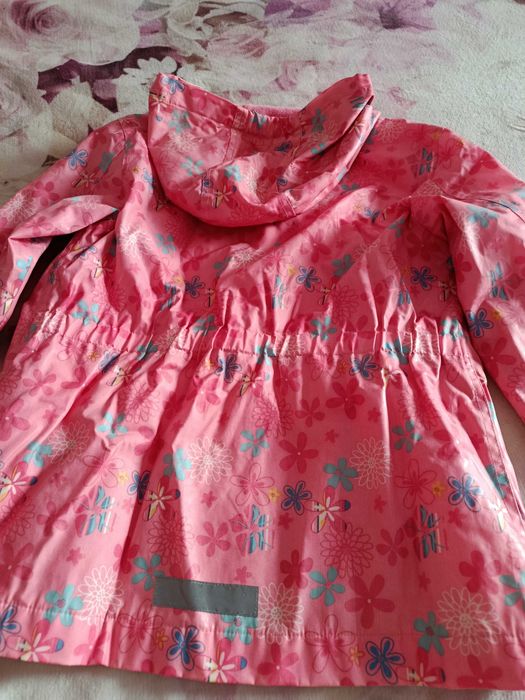 Яке дъждобран за момиченце