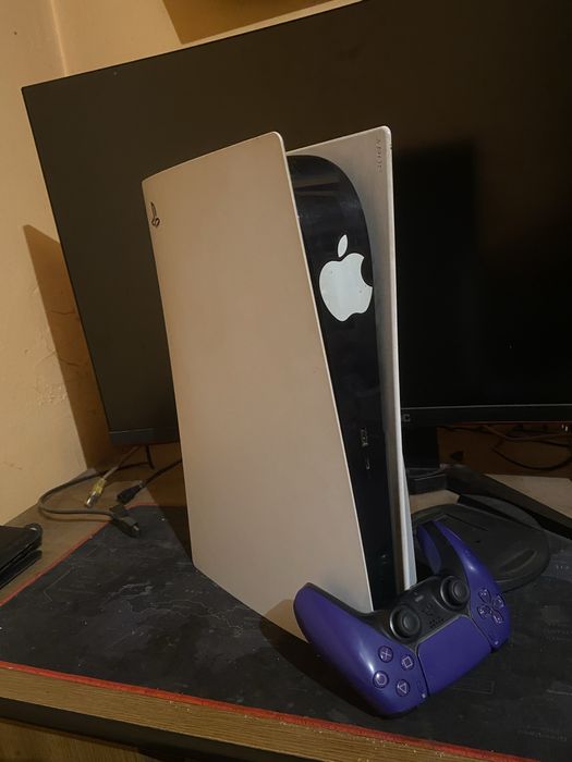 PlayStation 5 Disc + God of War Ragnarök