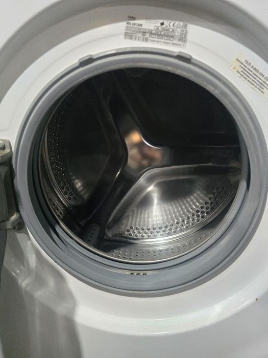Продам стиральную машину и холодильник