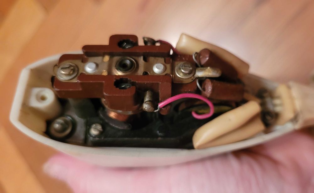 Электробритва СССР, не включается