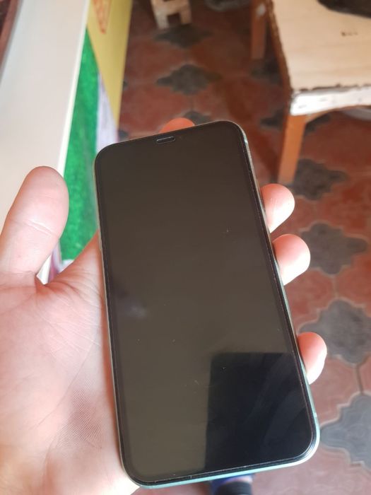 Iphone 11 64 srocna sotiladi