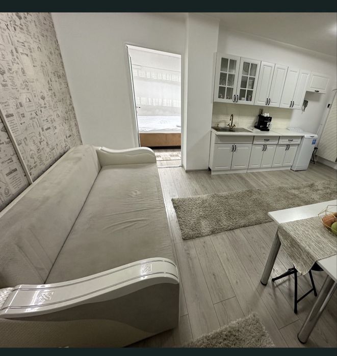 Canapea extensibila stare foarte buna !!!