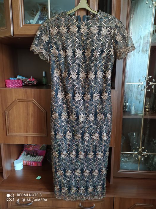 Продам платья женские