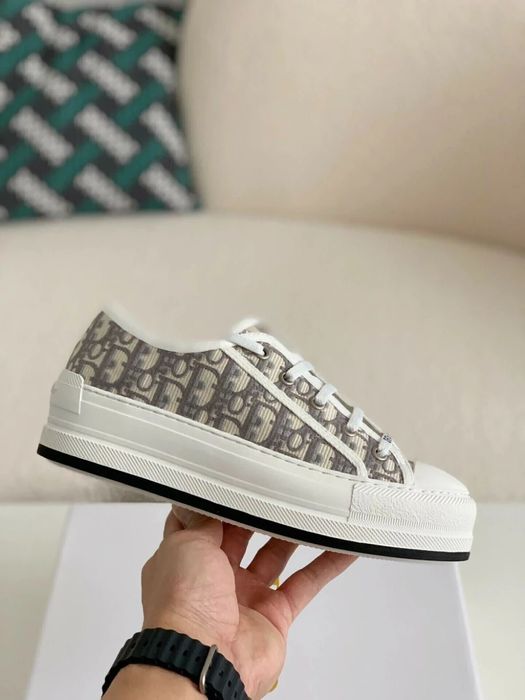 CD B23 Low-Top Sneaker "Dior Oblique"