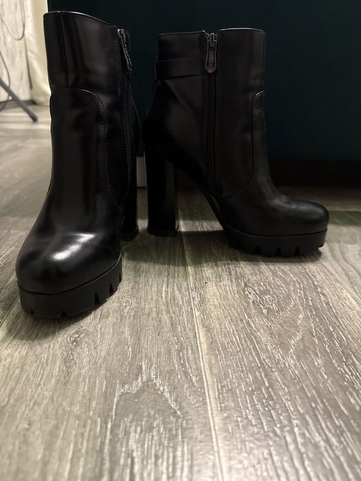 Продам обувь осеннюю