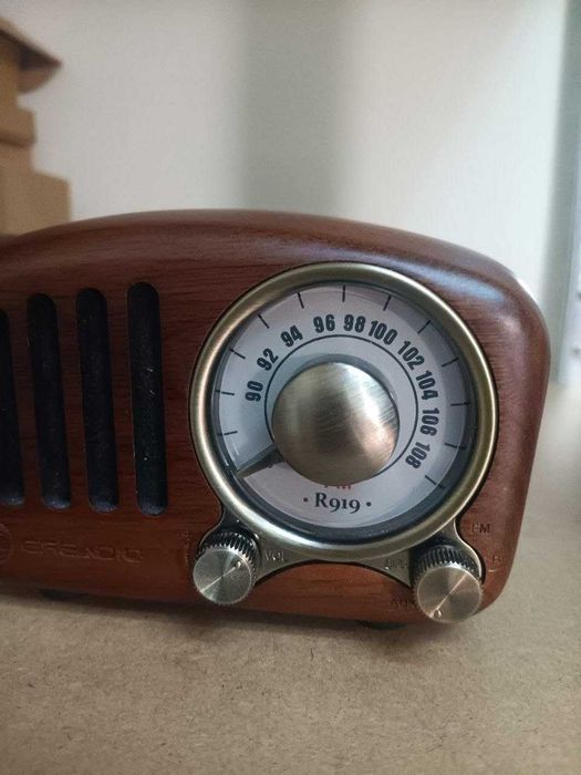 Винтидж радио Greadio от естествено орехово дърво, мини FM радио в ретро стил