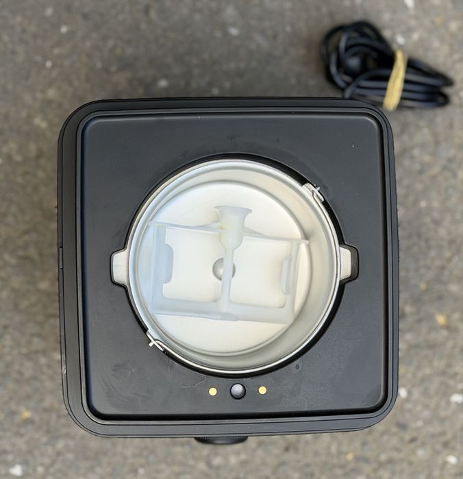 ГАРАНЦИОННА!!! Машина за сладолед Finlux FCRM-2425W, 100W, 0.8 л