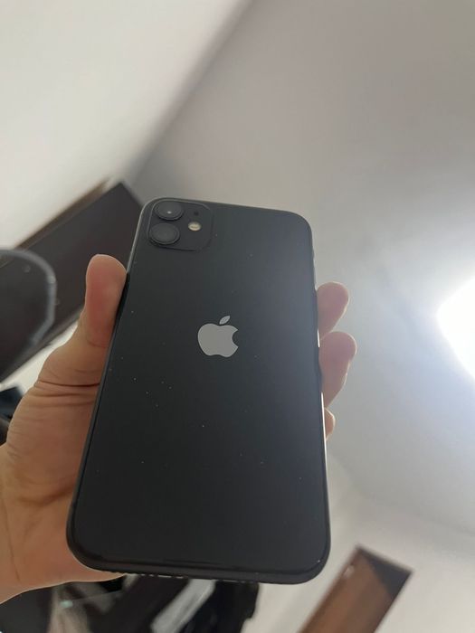 IPhone11 гб 64 ..