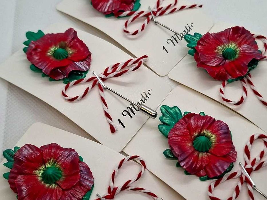 Broșe mărțișor 15 ron/buc, realizate handmade din  FIMO