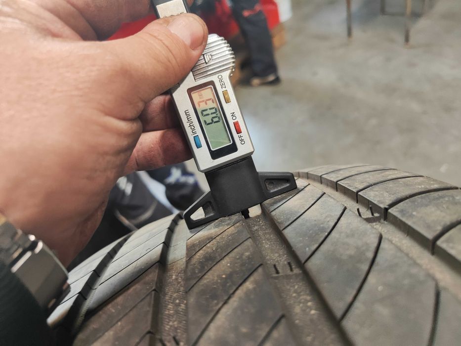 4бр.летни гуми 235/55/19 Michelin