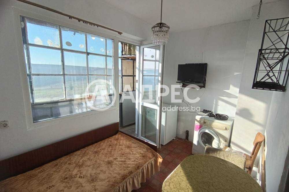 Гарсониера в ж.к. "Орел"!