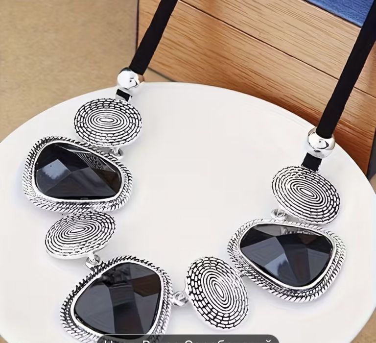 Ожерелье винтажное