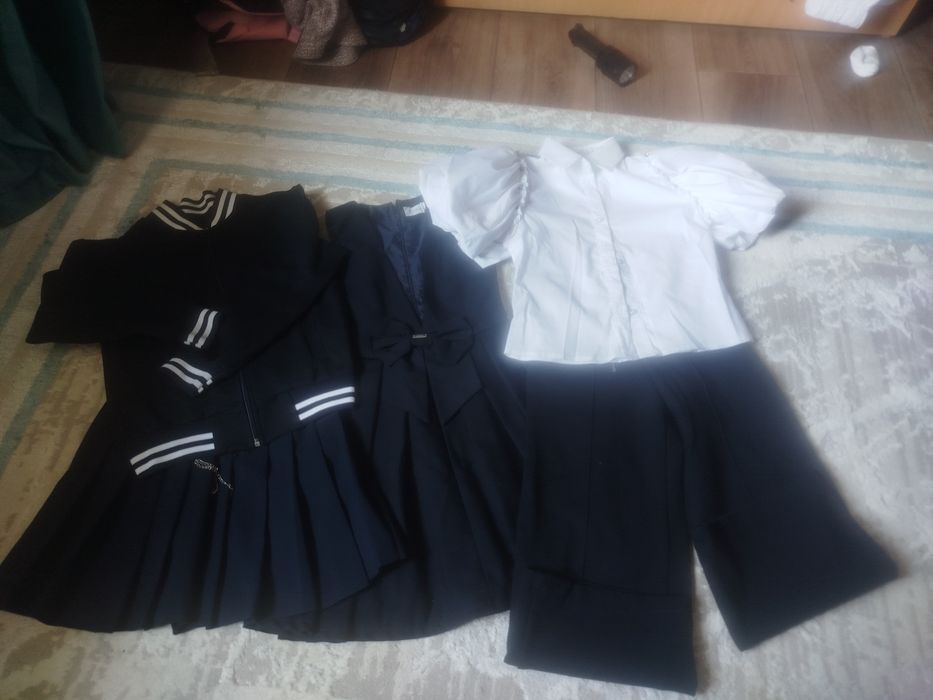 Продам школьную форму