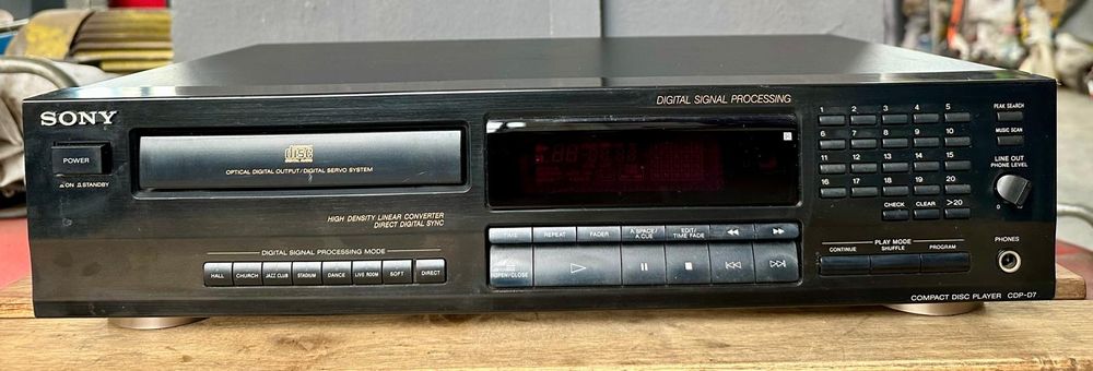 Vand CD player Sony CDP -D7