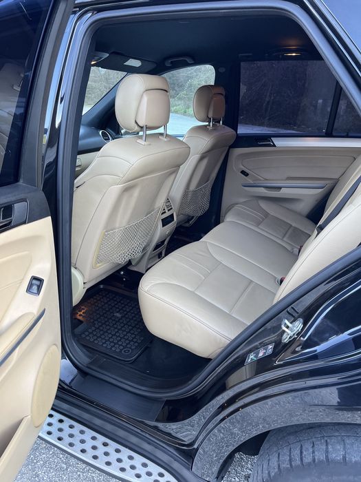 Продавам Мерцедес МЛ