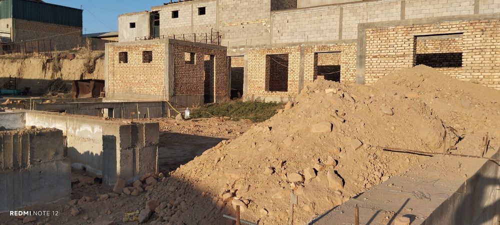 Қурилиши тугалланмаган Ховли сотилади !