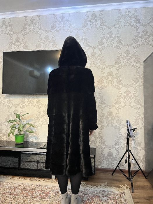 Шуба норковая черная