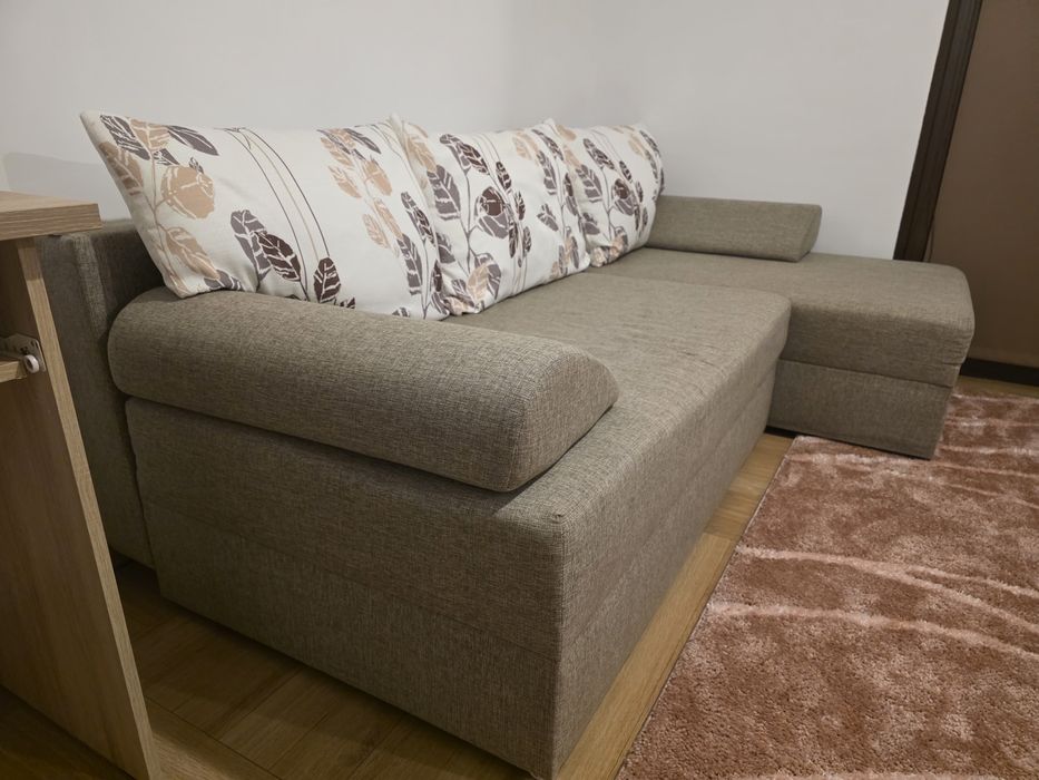Canapea extensibila cu lada depozitare