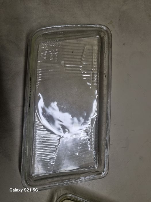 Продам стекла фар