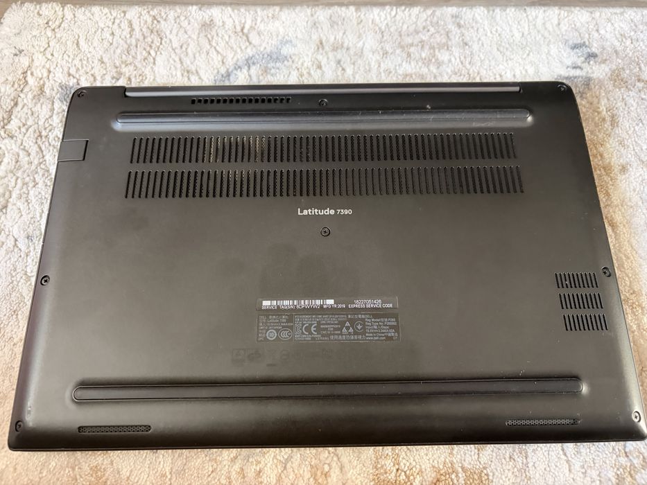 Laptop Dell Latitude 7390 | i7 Gen 8 | 16GB RAM | 512GB SSD | Baterie 91%